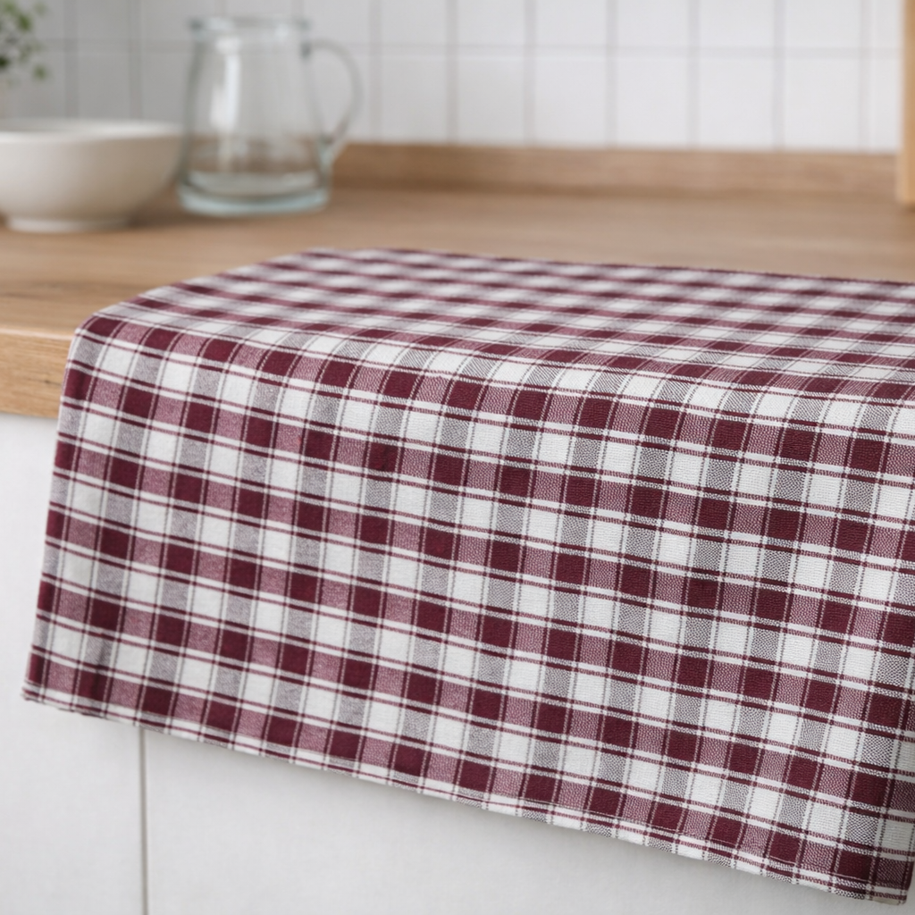 Özdağ Home Concept  Ekose Desenli Sofra Bezi/Masa Örtüsü – Şık, Dayanıklı ve Günlük Kullanıma Uygun Dokuma Kumaş (Bordo) - Görsel 2